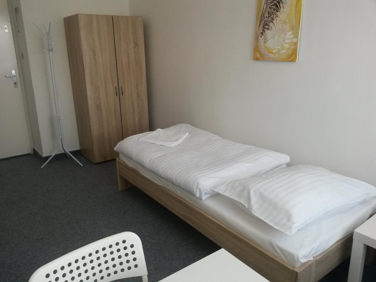 Ubytovna Kubra Hodonín Zimmer foto